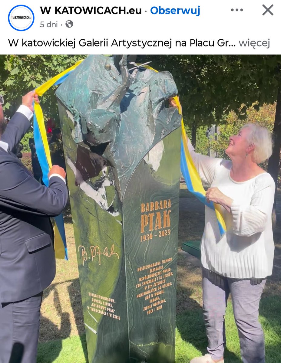 lsnienie's tweet photo. W Katowicach odsłonięto pomnik śląskiej kostiumografki, Barbary Ptak. Rzeźbę przepasano wstęgą w kolorach Górnego Śląska. 

No i zgadnijcie, co się dzieje w komentarzac 🤡 https://t.co/eFtryXvRIg