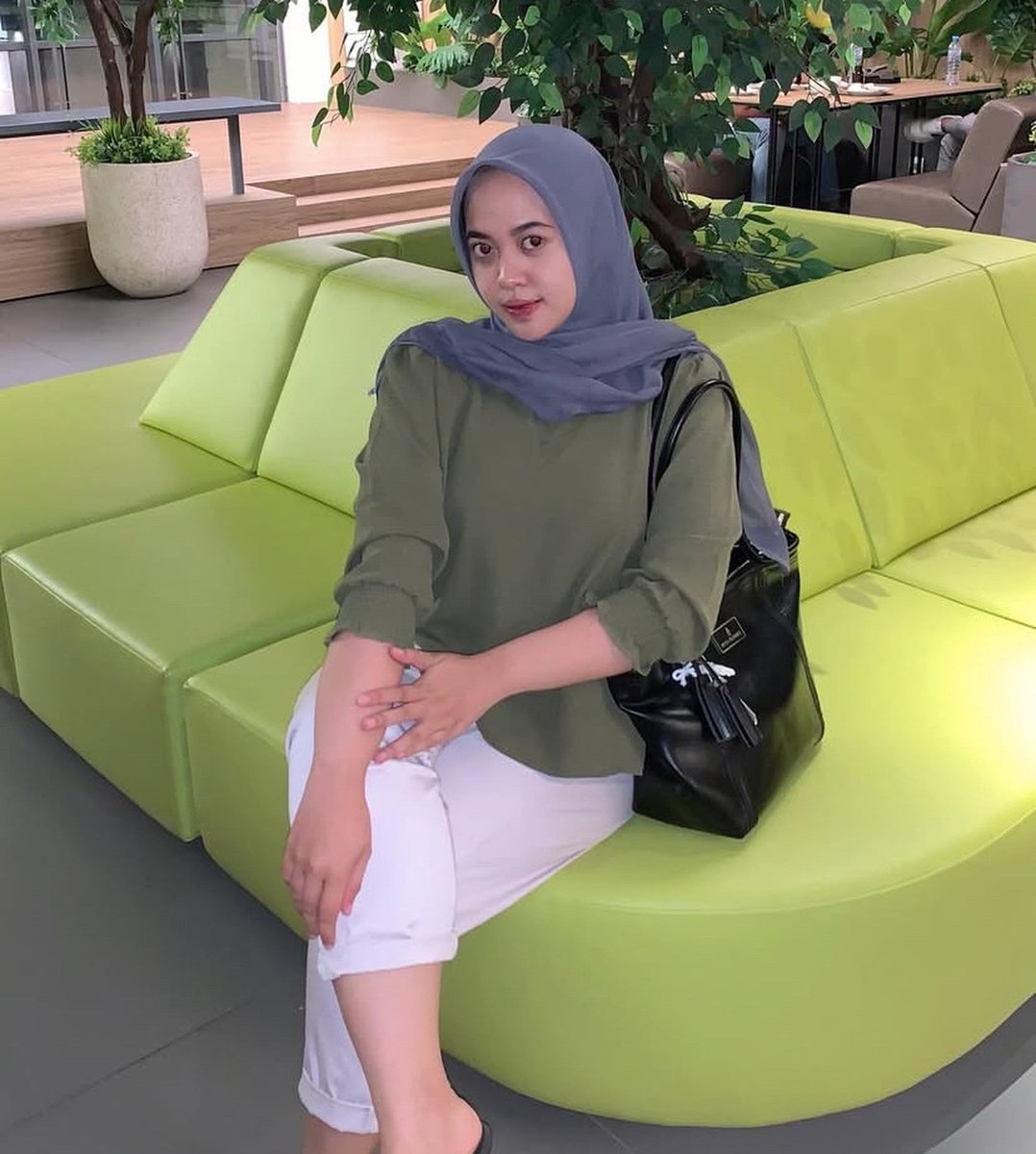Kickoff_1D's tweet photo. Titipan dm
Lonte hijab alim melet melet pengen peju https://t.co/SclEIznO8A