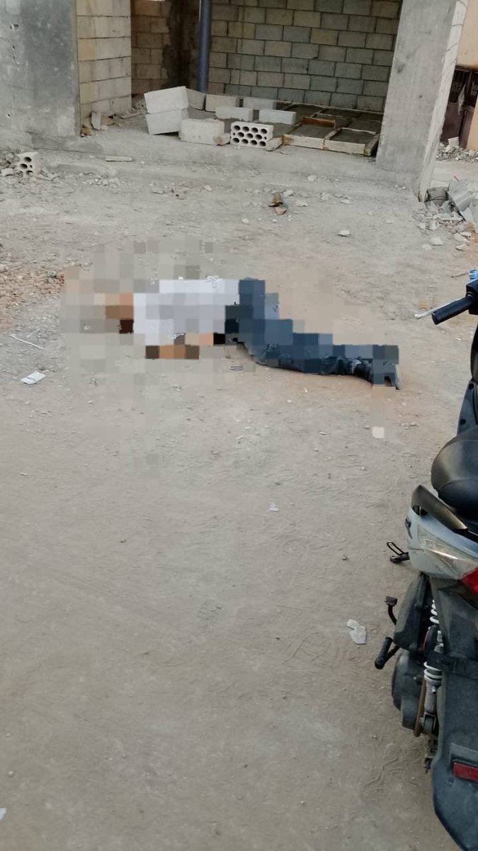 InfoSudLiban's tweet photo. Un habitant de Baraachit, dans le sud du Liban, est décédé après avoir été touché par des tirs des forces israéliennes, qui procédaient à des tirs de ratissage à l’arme automatique en direction de la localité.

Il s’appelait Adib Obeid et il était professeur des écoles dans la banlieue sud de Beyrouth.