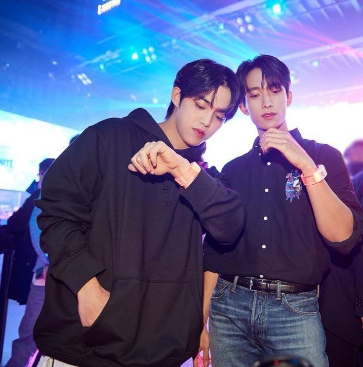 cheolhanglazer's tweet photo. SEOKCHEOL OMG?? https://t.co/oMCvoaodWX