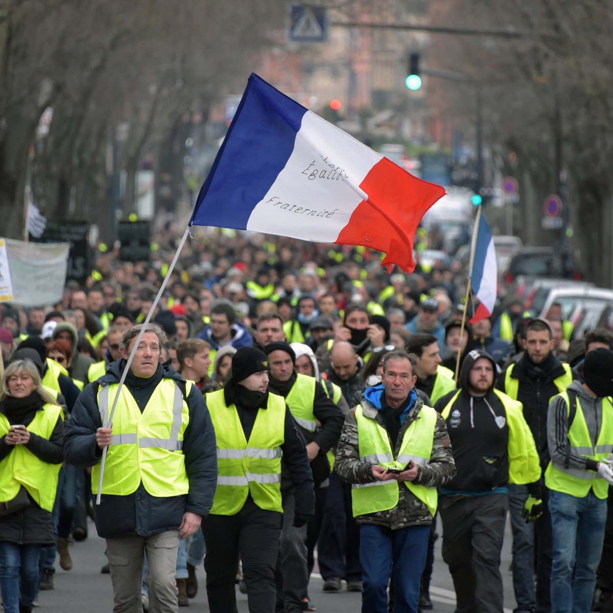 LBleuBlancRouge's tweet photo. 🗣️ Souhaitez-vous le retour des Gilets Jaunes ? 

Argumentez svp. ✍🏼 https://t.co/kerpguBq60