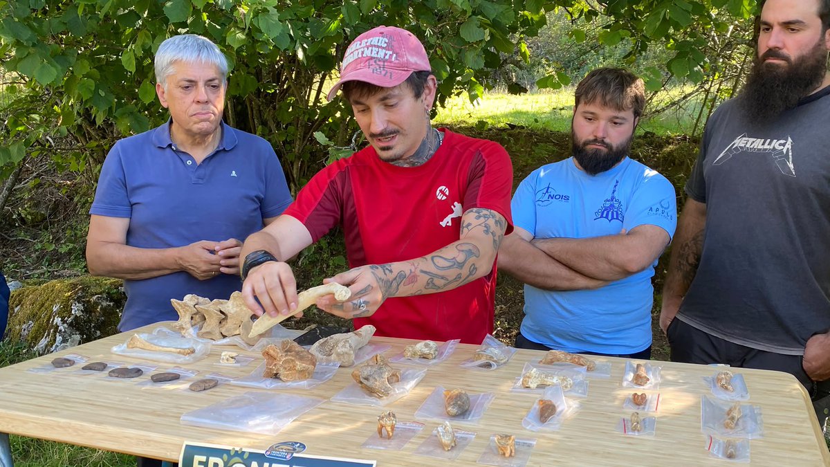 Educar06Diego's tweet photo. 🔎 Los trabajos, dirigidos por Darío Fidalgo y en el que colaboran @patrimonionat de la @jcyl y @unileon, se centran este año en una cueva de #Luna

Entre los hallazgos, destaca la primera evidencia en #León de #oso de las cavernas y #leopardo, restos de más de 50.000 años.🐻 https://t.co/esxmxRp76N
