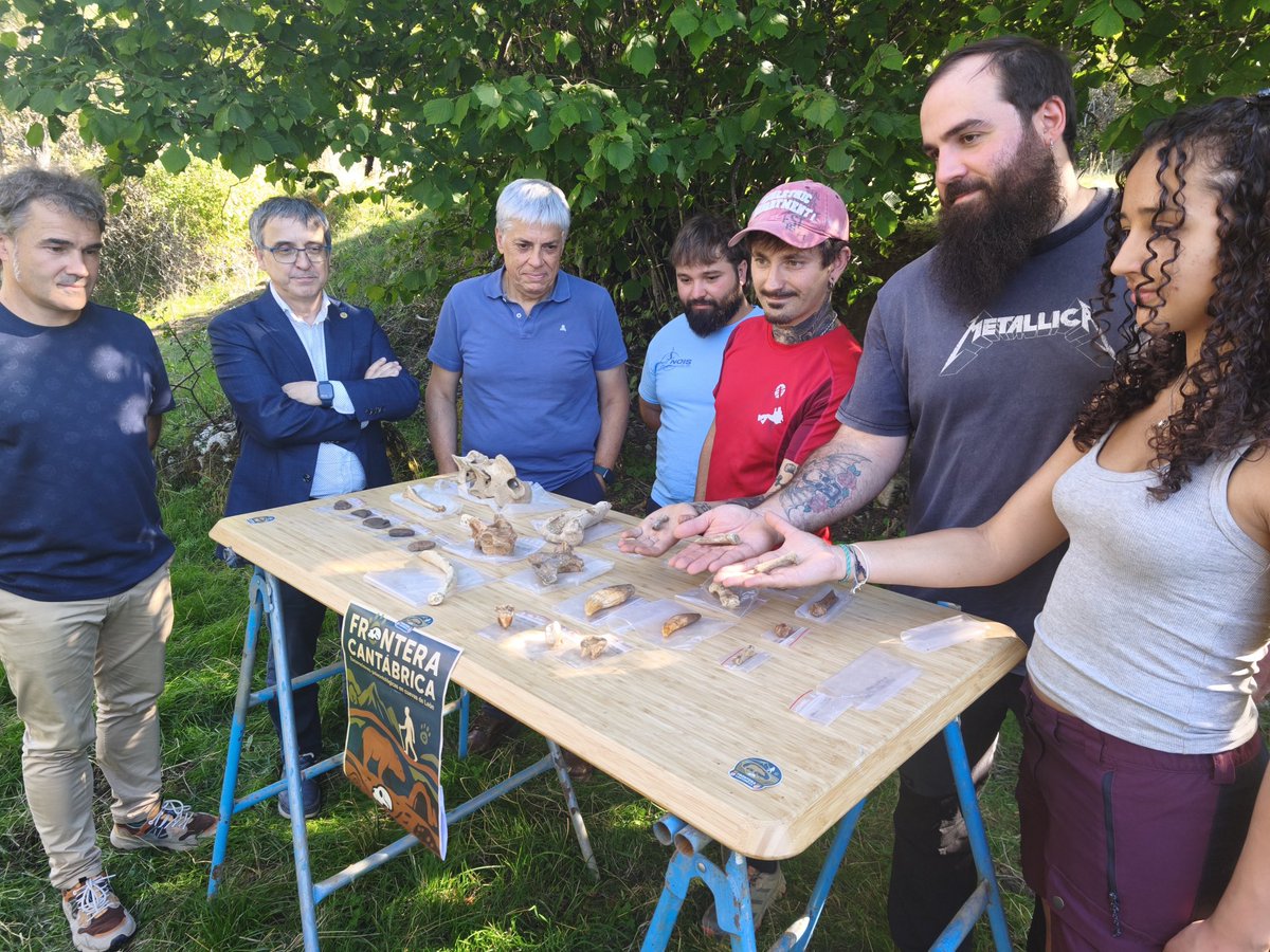 Educar06Diego's tweet photo. 🔎 Los trabajos, dirigidos por Darío Fidalgo y en el que colaboran @patrimonionat de la @jcyl y @unileon, se centran este año en una cueva de #Luna

Entre los hallazgos, destaca la primera evidencia en #León de #oso de las cavernas y #leopardo, restos de más de 50.000 años.🐻 https://t.co/esxmxRp76N