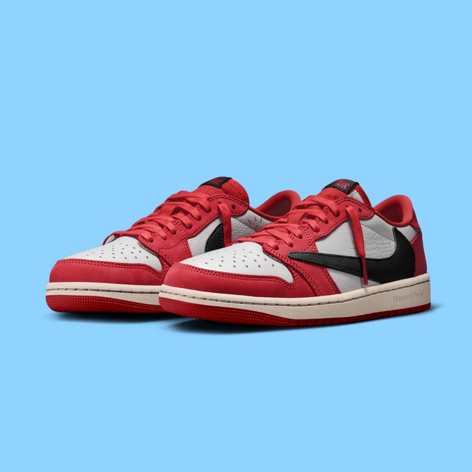 houseofheat's tweet photo. Would you cop? Travis Scott x Air Jordan 1 Low OG "Chicago" Conceptº https://t.co/ByieQuHVwh