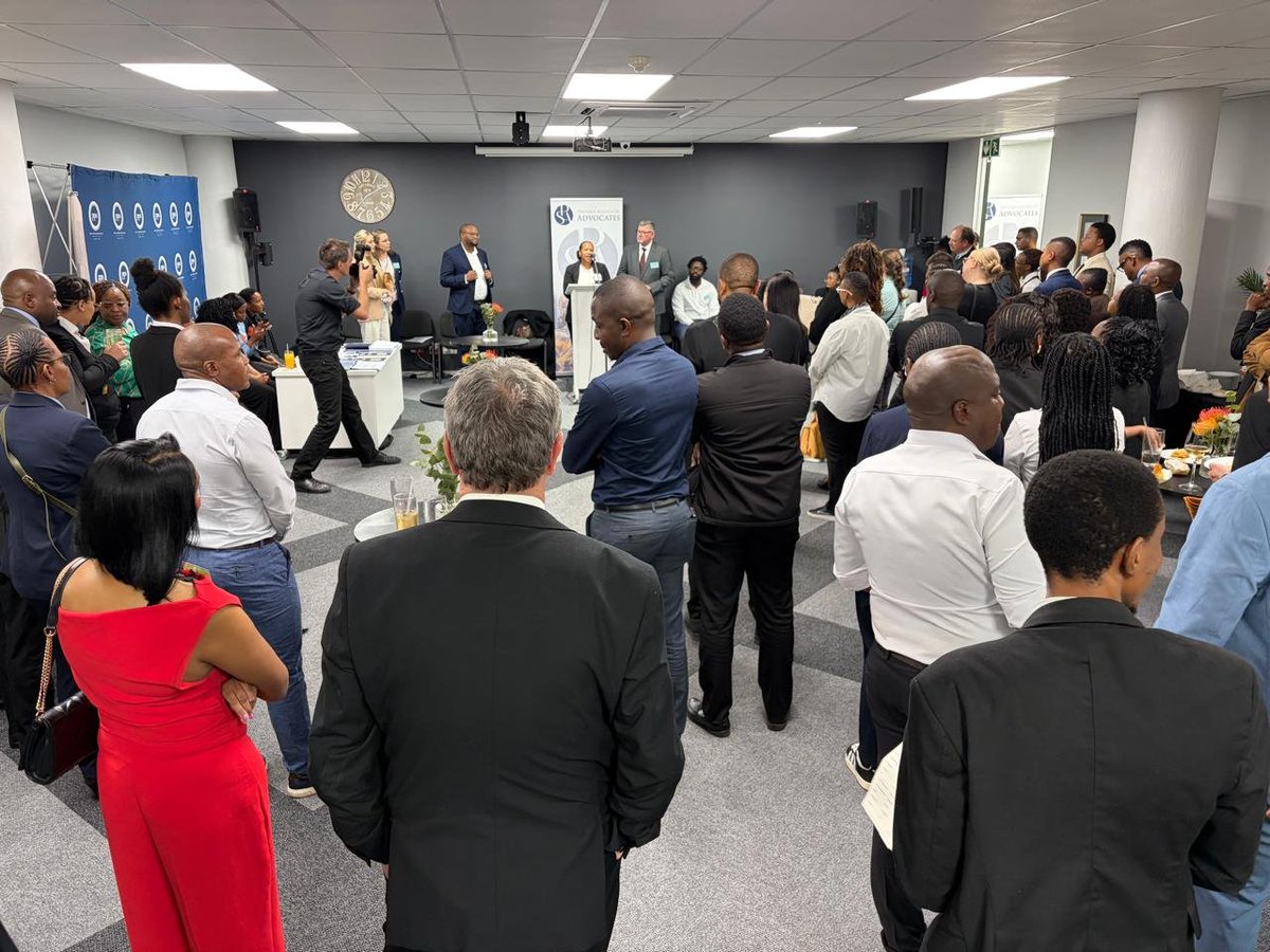 PretoriaBar_'s tweet photo. The Transformation Committee of the Pretoria Bar recently hosted a successful Meet &amp; Greet between our baby juniors, and members of the Pretoria Attorneys Association and the office of the State Attorney.

Thank you to PPS for sponsoring the event and providing the opportunity. https://t.co/nOuDvO32iw