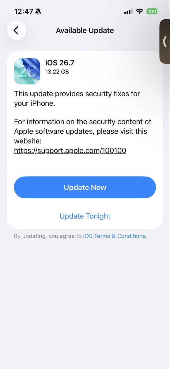 Sting666tx's tweet photo. @AppleSupport excuse me but are you going to fix this when we are trying to update new iOS 27 but there was the same iOS.26.7 alternative and with also available box? A lot of users are unhappy!! https://t.co/rGflCgCUTY