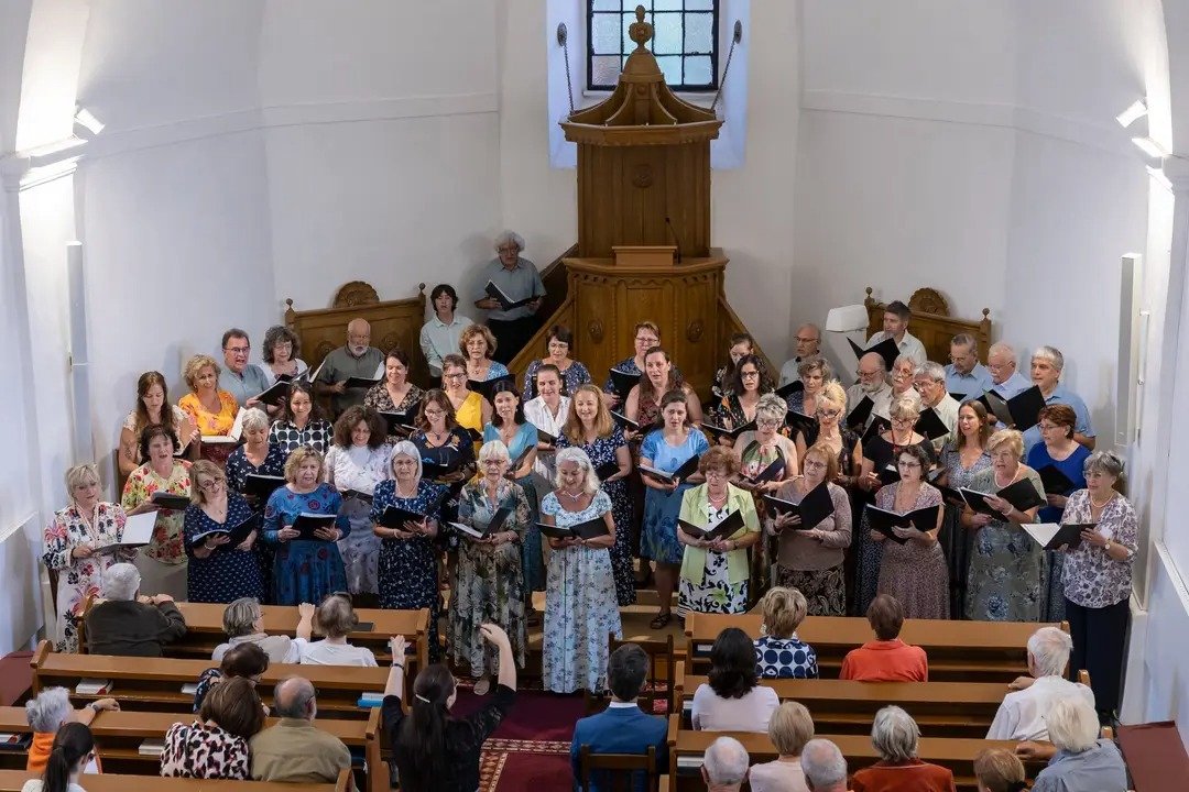 AndreaGerak's tweet photo. #MusicMonday 🎶🎵🎼🎹 
A #MusicaBeata kórus tegnap. Megtaláltok?

The Musica Beata Choir yesterday. Can you find me? ☺️ https://t.co/vc61F3f9yI