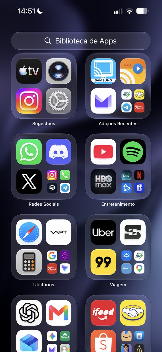 guinareis's tweet photo. @xicaratimao Tu é tão burro que dá até pena sinceramente, o cara está com a biblioteca de apps aberta, o fundo fica totalmente fosco em QUALQUER IPHONE, olhe o papel de parede oficial do IOS 27 atrás, fosco https://t.co/p7cwOMBijL