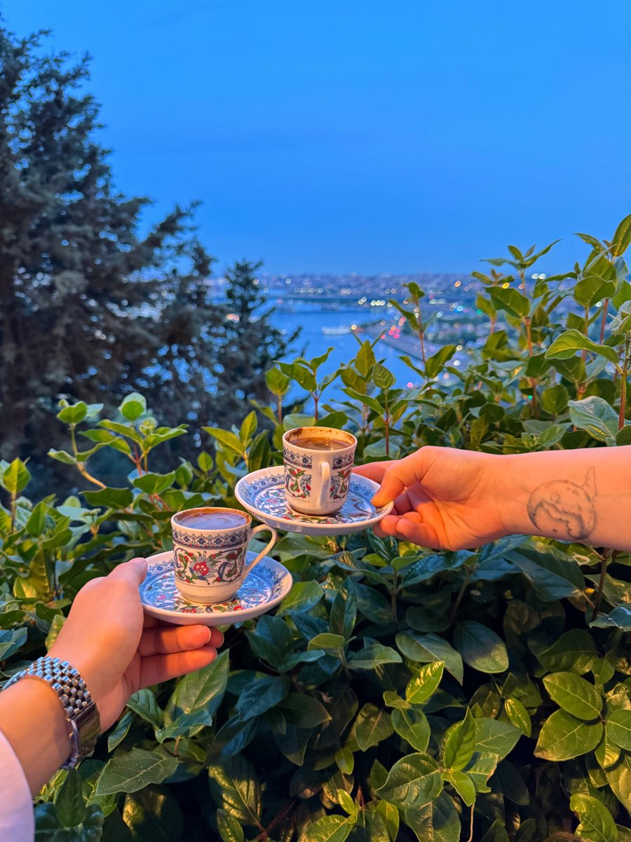 NagihanSefer's tweet photo. Mis gibi İstanbul havası💙 https://t.co/QpZ4bwx7gv