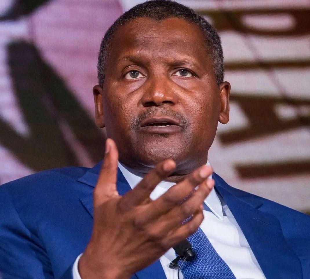 Onyeka491's tweet photo. Dangote Launches Africa’s Largest IPO for Giant Refinery
Nigerian billionaire Aliko Dangote rang the ceremonial gong at the Nigerian Exchange in Lagos to kick off the IPO for his 700,000-barrel-per-day refinery, offering 4.1 billion shares at ₦525 each until October 13, 2026. https://t.co/CkOJRPMIs3