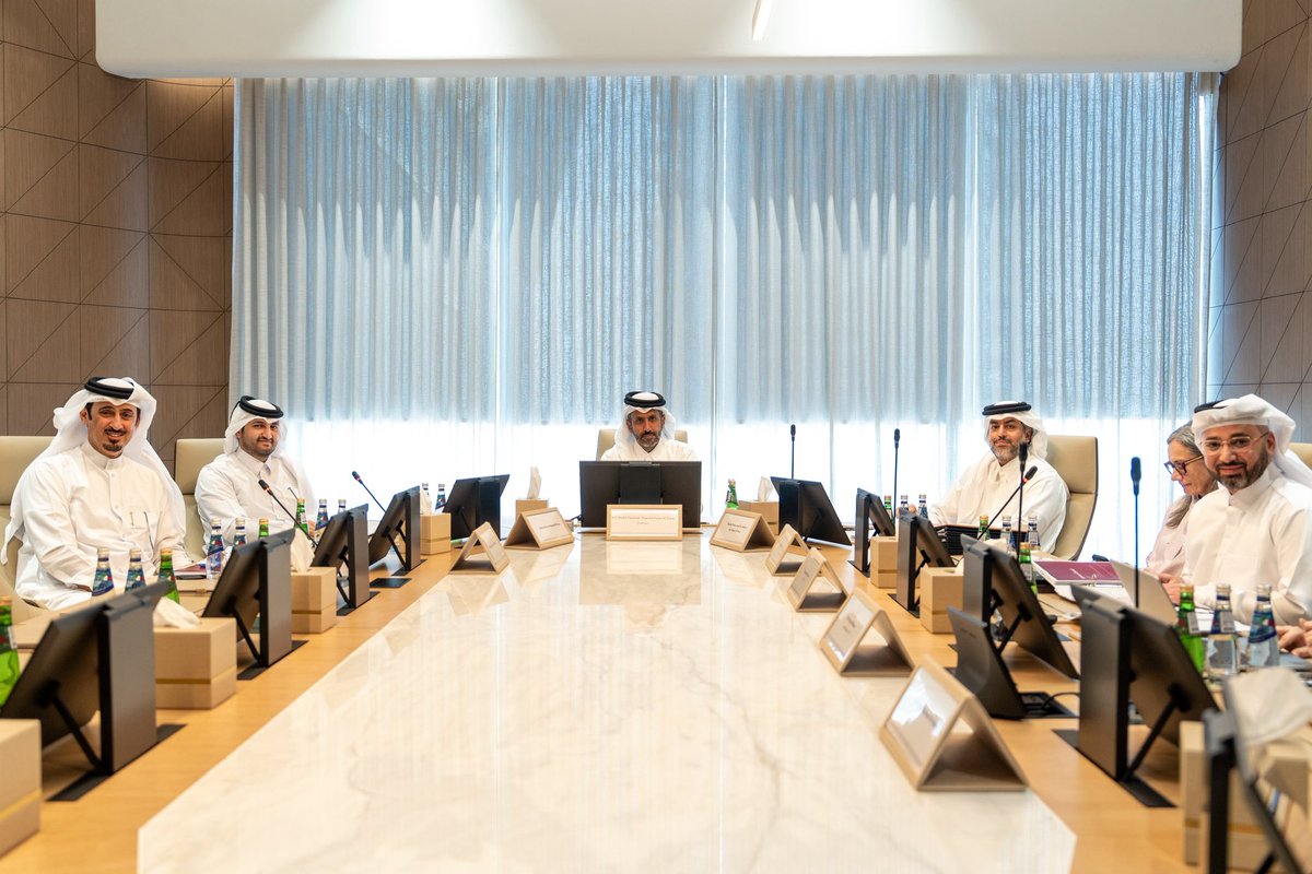 FaisalbinThani_'s tweet photo. يسرّني أن أترأس الاجتماع الأول للمجلس الاستشاري لدار الشركات، الجهة التي أُطلقت بهدف توحيد إجراءات تسجيل الشركات وترخيصها في المناطق الاقتصادية الخاصة بدولة قطر. ويسهم ذلك في تبسيط رحلة المستثمر من خلال جهة واحدة، والحد من التعقيدات الإدارية، وتعزيز بيئة الأعمال في الدولة. https://t.co/5E89gKvNX6