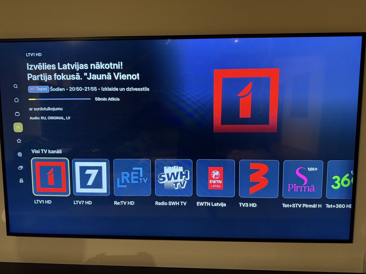UldisPrieditis's tweet photo. @mans_tet Jūsu veiktās izmaiņas Apple TV iekārtās, Tet+ lietotnei mainot UI, ir absolūti neērtas TV sadaļā, atsakoties no režga skata programmu sarakstam un pārejot uz lēni ritošu lentas skatu bez priekšskatījuma. Ceru, Smart TV tas netiks mainīts un Apple TV atgriezts. https://t.co/kh5DMLbAkx