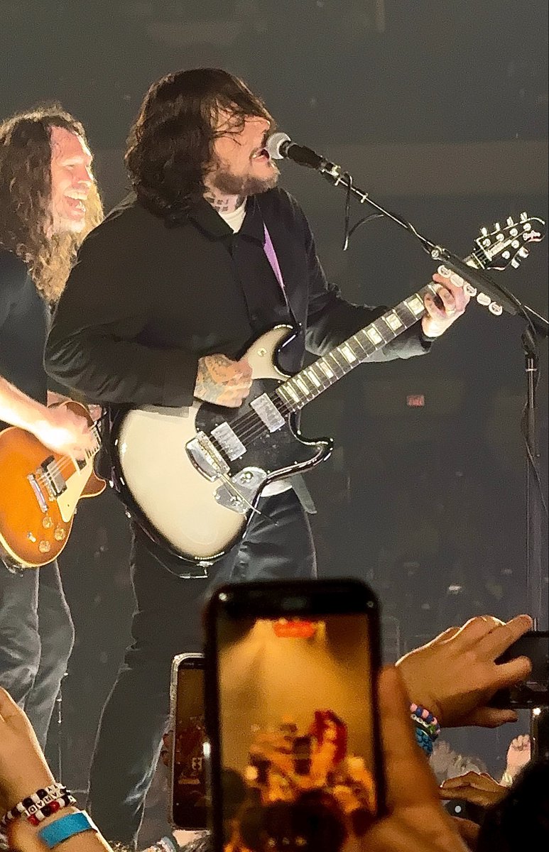 castoffyrdoubt's tweet photo. 🫠🫠🫠 #mcrsatx https://t.co/SLe4O63Tmr
