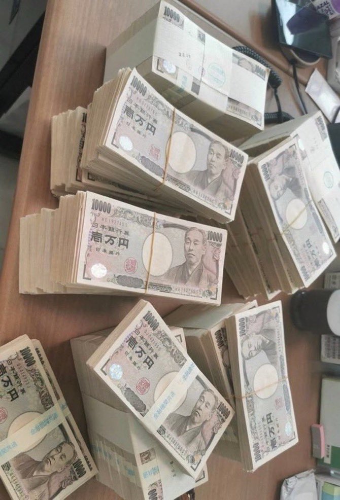 Yuridebukedc's tweet photo. 現金減らない https://t.co/l8TSOnlQ4n