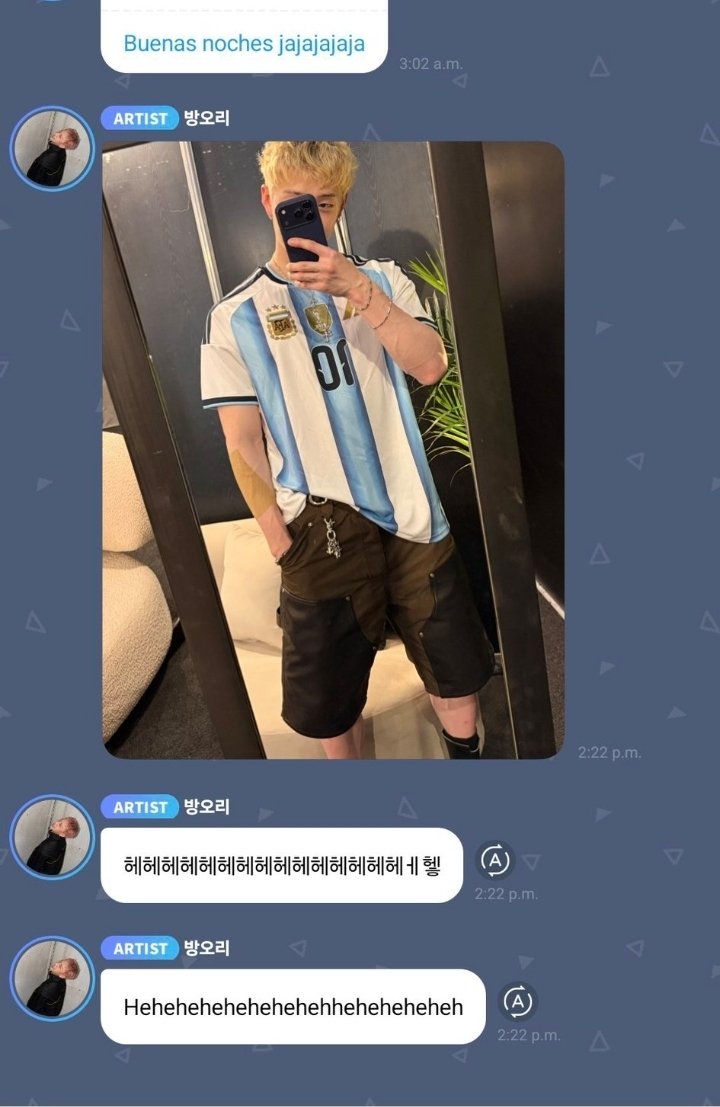 GiseCai07's tweet photo. All we need is love, dreams and @Stray_Kids 🎵
Esta locuraaaa, no la traten de entender🎵
Dame un Channie Argento. No, no tan Argento! 🇦🇷🫶
#SKZWelcometoArg
#StrayKidsEnArgentina
#SKZFirstTimeArg https://t.co/TBNgVp71Ie