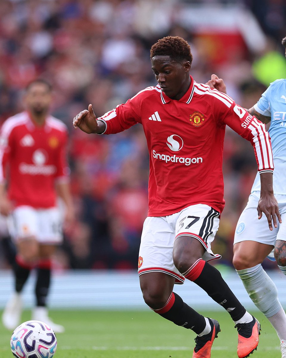 footballontnt's tweet photo. Kobbie Mainoo (8) has completed more dribbles than any other midfielder in the Premier League this season ⚡️ https://t.co/4Tzw29lS2i