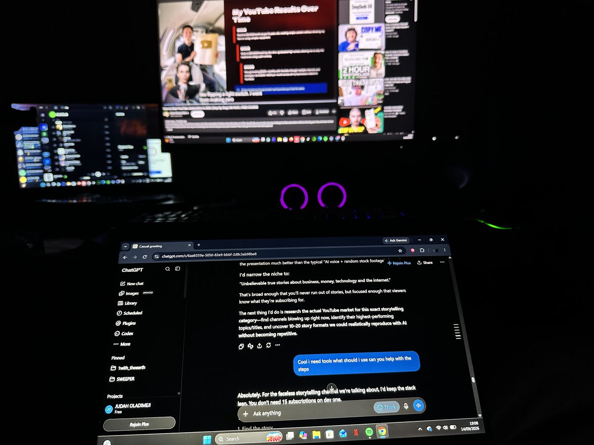 1with_theearth's tweet photo. Done with my last paper, back on the grind let’s get it. 
La print💵 https://t.co/l28EVIGDya