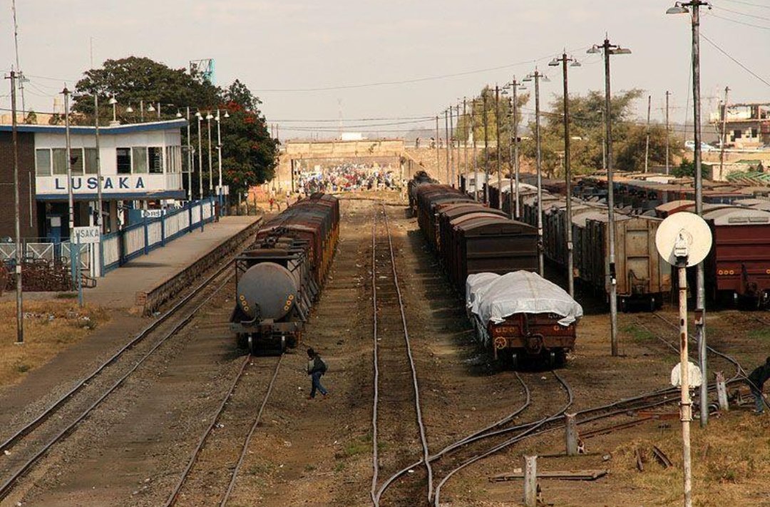 TZedLedger's tweet photo. ZAMBIA | RAIL FREIGHT MATTERS 🚆🇿🇲
For a landlocked country, efficient rail freight can reduce pressure on roads, improve cargo movement and strengthen regional trade corridors. Modern logistics infrastructure is central to Zambia’s competitiveness.
#Zambia #Trade #Infrastructure https://t.co/hL6D6fBD9E