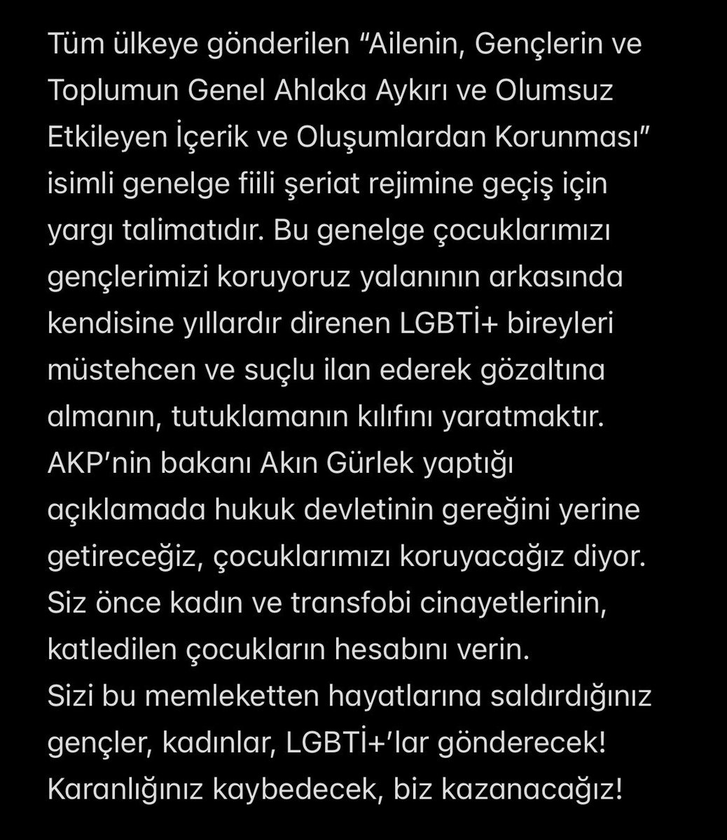 SolFemin1st's tweet photo. "Tüm ülkeye gönderilen 'Ailenin, Gençlerin ve Toplumun Genel Ahlaka Aykırı ve Olumsuz Etkileyen İçerik ve Oluşumlardan Korunması'
isimli genelge fiili şeriat rejimine geçiş için yargı talimatıdır..." https://t.co/G6vyc6PC7p