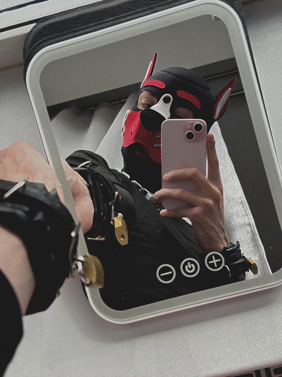 OopsPuppy2's tweet photo. what do u want?
#puppyplay #puppy #slave #bondage https://t.co/aLuTpUnzZJ