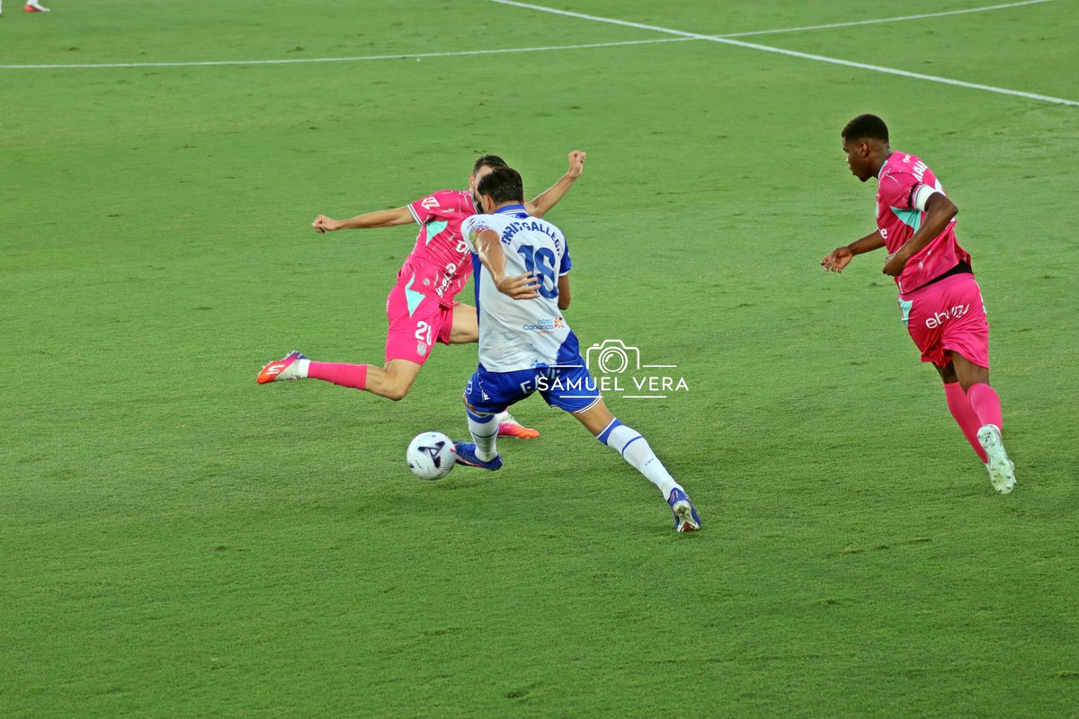 samusetee's tweet photo. Fotitos del partido de ayer contra @CDLeganes .
#TanNuestro #TenerifeLeganés #SVFotografia @CDTOficial 

@gallegoenric @Fabricioassisd6 https://t.co/nTVd628mWZ
