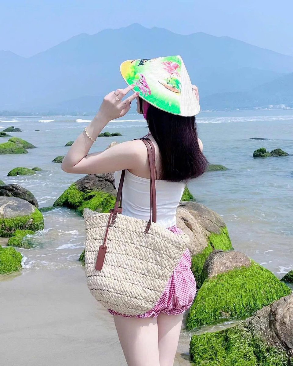 AnnabelBercgp's tweet photo. 成长常‍常悄无声息：先完成再完​善，⁠日子终会给出回报。 https://t.co/UrCVsuDLX6