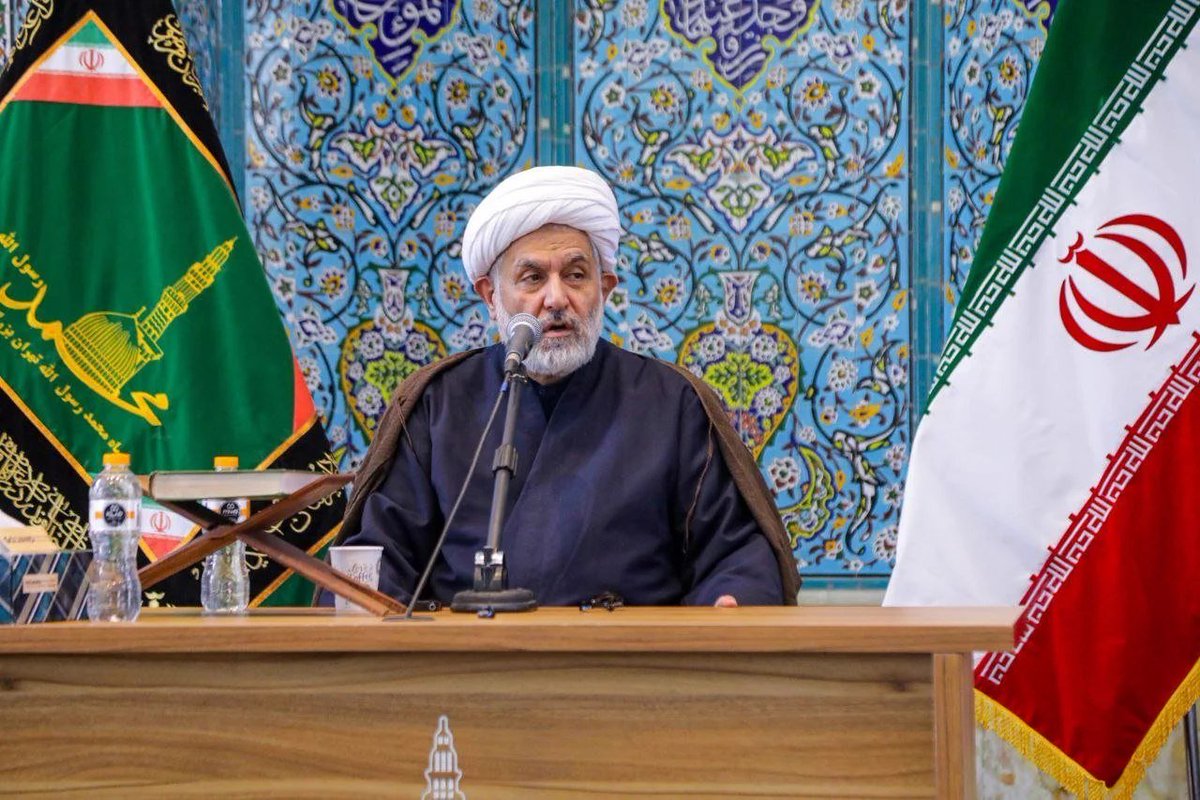 saba90890488249's tweet photo. حجت‌الاسلام حسین طائب :
رزمایش میلیونی مردم جانفدا در کشور و تهران نشان‌دهنده ایستادگی و اقتدار مردم در برابر تهدیدات دشمن است به حول و قوه الهی بااین رزمایش در پایتخت با  مشتهای گره کرده  بر دهان دشمنان داخلی و خارجی فرود خواهد آمد
#رزمایش_313هزار_جانفدای_ایران https://t.co/EJdR0AGgDW