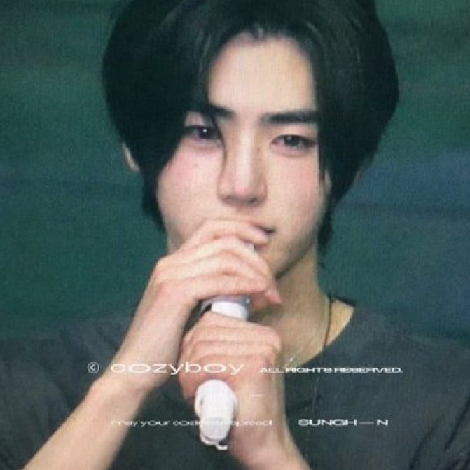4xousand's tweet photo. 그야 이분은 이렇게 우시니깐.. https://t.co/6ZgO1RMNuf