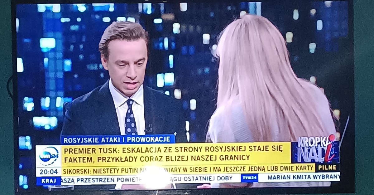 Karol29985092's tweet photo. Przed Państwem - strateg wojenny, biolog, politolog,socjolog, historyk,konstytucjonalista, ekonomista.... Małpa na gumie. https://t.co/AfdPHEEN0K