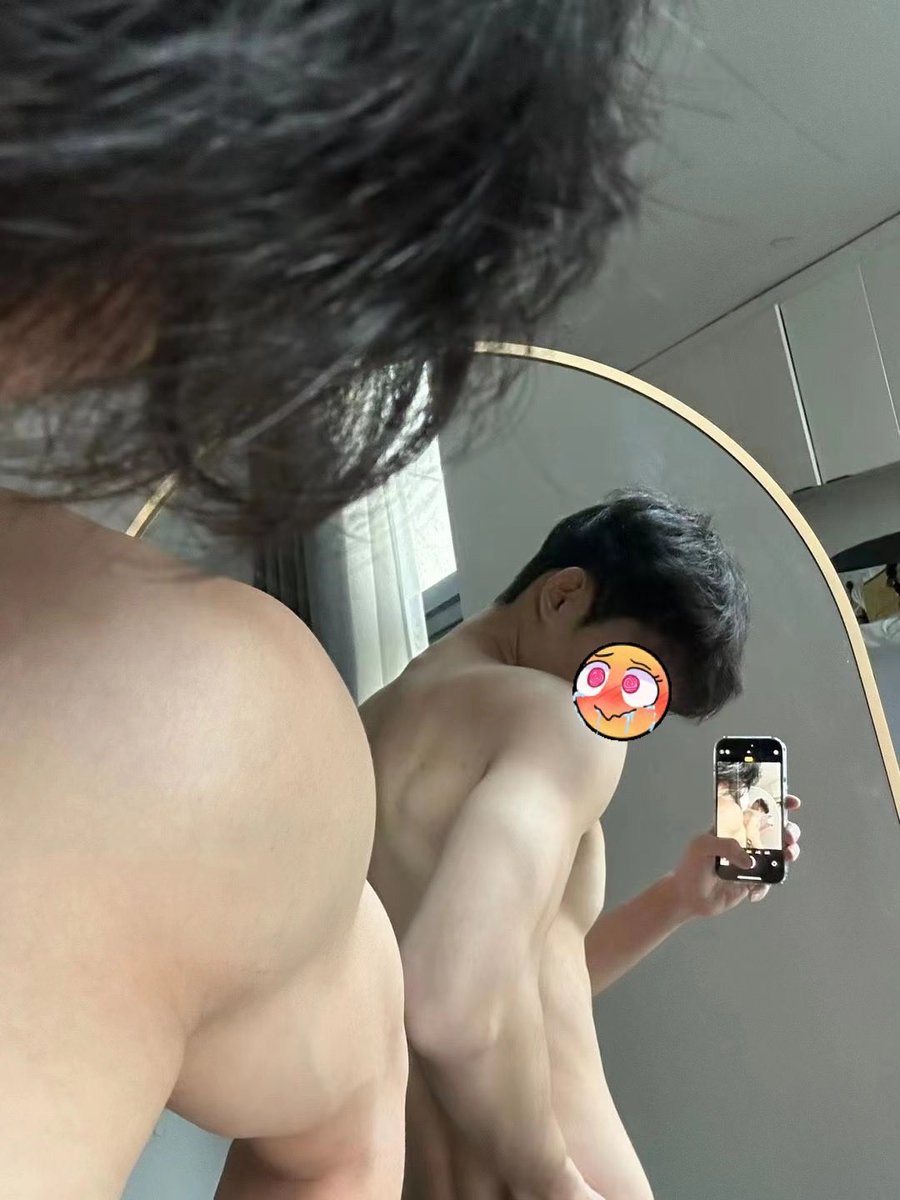 vito_119's tweet photo. 我这身材应该不算细狗吧？
#小狗 #调教 #反差 #m #卷毛 https://t.co/ShKIPfpdkN