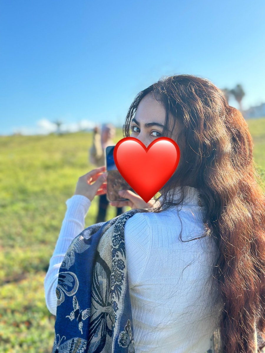 Touda_15's tweet photo. ❤️🍓🌸🌬️ https://t.co/fXjE2DDkkt