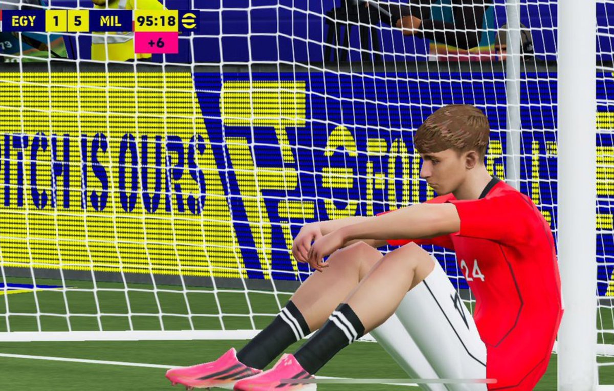 Konamipikin8's tweet photo. Anything way fit put Dean Huijsen for this position fit kill your Akanji 😂 https://t.co/aHKVVT6xUV