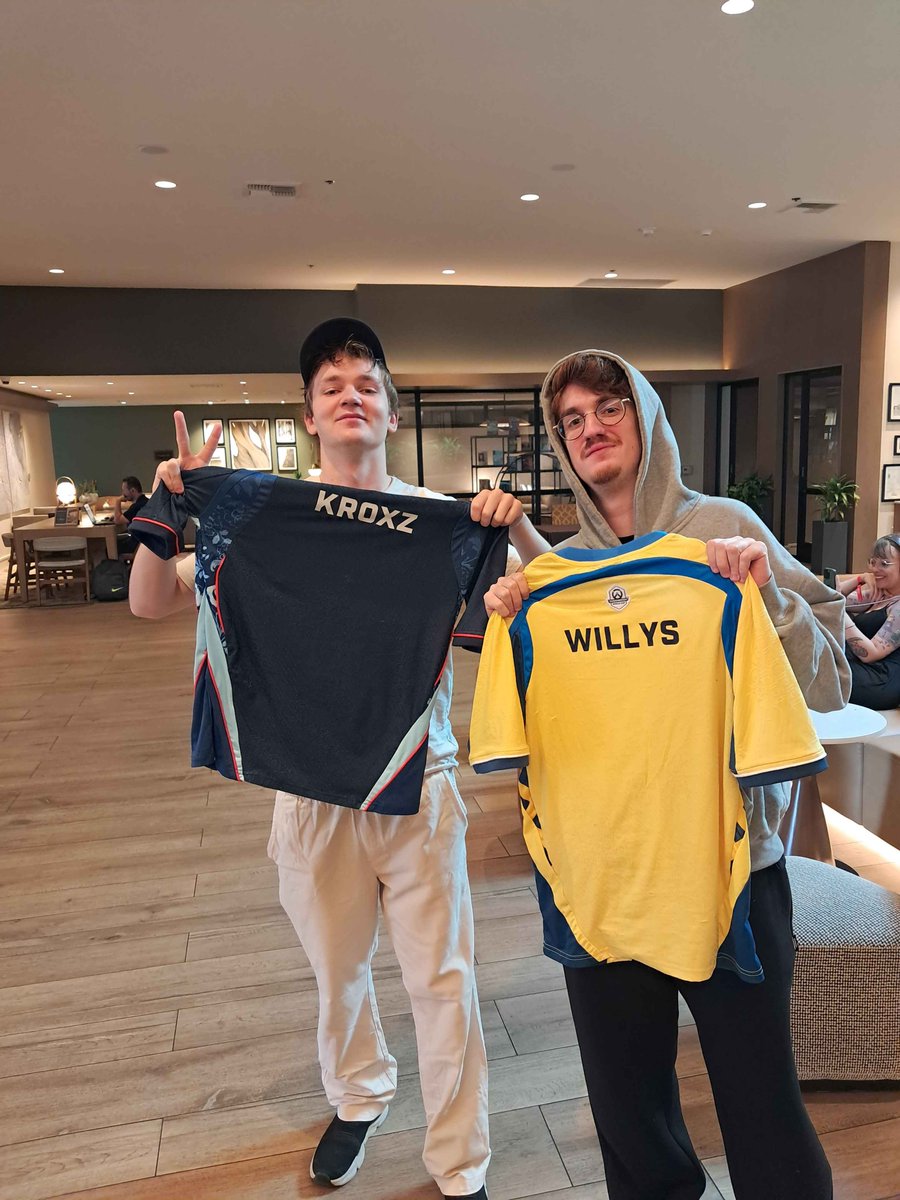 TeamPepsMAX's tweet photo. Imagine if Blizzard bring back 6v6 🥶

🇫🇷🤝🇸🇪 https://t.co/Z6iBBXnrrf