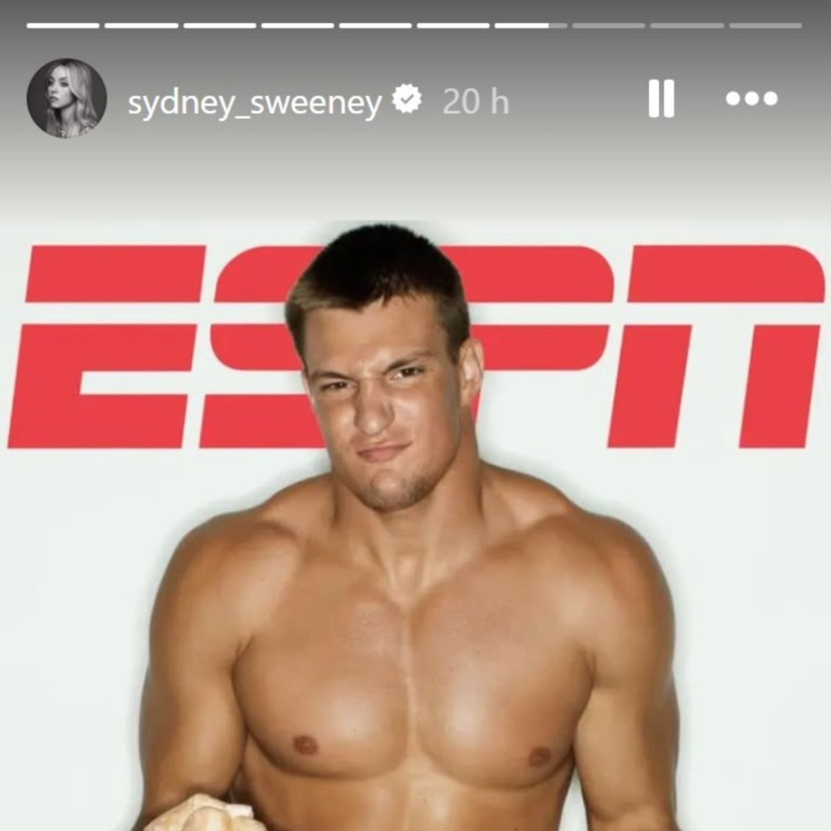 RazeFeed's tweet photo. Sydney Sweeney caught heat from female athletes over her nearly-nude Novig ad. 

Her response? Posted old ESPN Body Issue nudes of actual athletes. 

Smart clapback or just deflecting? Either way,  the discourse is doing exactly what the ad wanted. https://t.co/gidPUM63S5