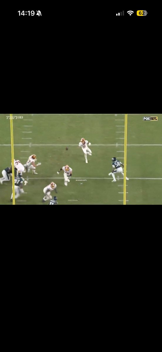 Jordanmicah99's tweet photo. @JoeA_NFL @kurt13warner @GetUpESPN @Commanders You talking about Jalen Carter that got washed down and blocked out of the play? https://t.co/tlmUmgRk7n