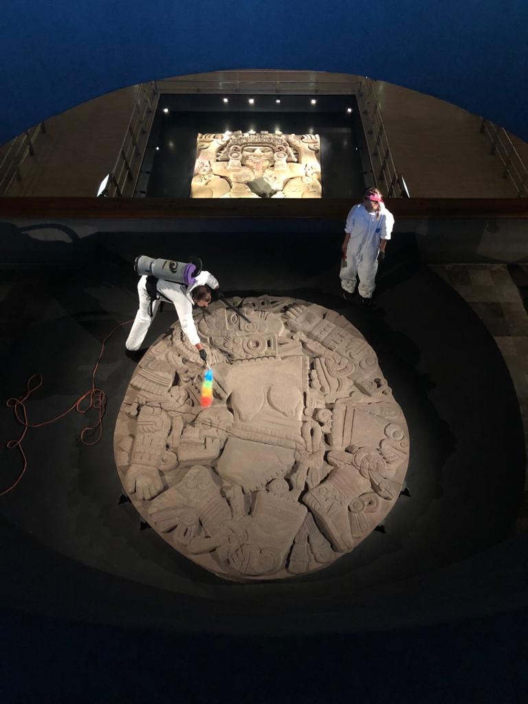MusTemploMayor's tweet photo. ¿Sabes por qué algunos museos cierran los lunes? 🏛️
Porque ese día aprovechan para cuidar lo que no siempre vemos: realizar labores de conservación, restauración y mantenimiento. ✨
Así, cada visita puede ser una mejor experiencia para ti. 💛
Cuidemos juntos 🙂 https://t.co/rdmeng9aKF