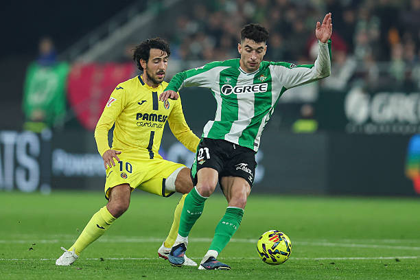 SorareIQ's tweet photo. 🇪🇸 Villarreal v Real Betis

Villarreal:

Moleiro --> 12 (bench)
Pepe --> 8
Akhomach --> 7 (bench)
Buchanan --> 5
Mikautadze --> 2

Real Betis:

Fornals --> 14
Isco --> 12 (took over when Fornals was off)
Antony --> 3 (bench)

Fornals expected to take most, Isco steps in if he's off the pitch

#Sorare