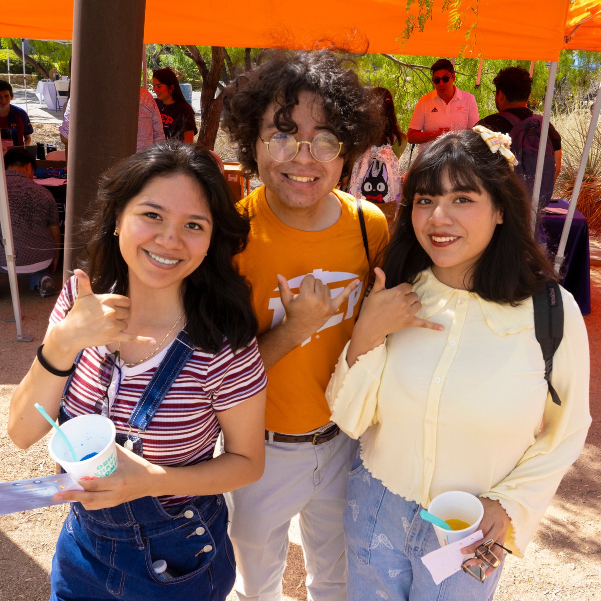 UTEP's tweet photo. The Miner family is bigger than ever! ⛏️

UTEP’s Fall 2026 enrollment has surpassed 27,000 for the first time in the history of the University. The growth reflects both more new students choosing UTEP and higher rates of current students staying and continuing toward their degrees. 🎓

For the fifth straight year, UTEP also welcomed a record freshman class.

Learn more: https://t.co/oEf5aZe6w8