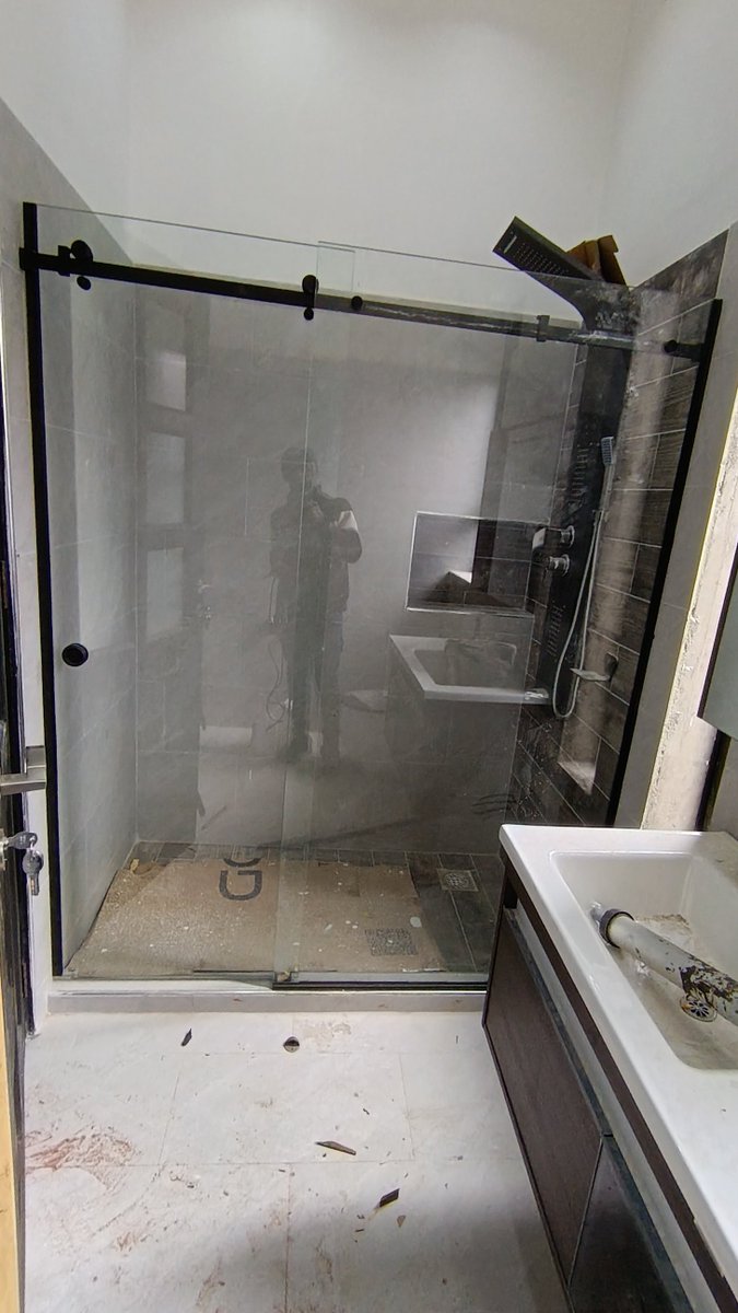 AndPerfect48089's tweet photo. #ForAllGlassWorks
#SlidingBathroomShowerCabin
#BringingYouPerfection
@AndPerfect48089 https://t.co/jGjvJXAEty