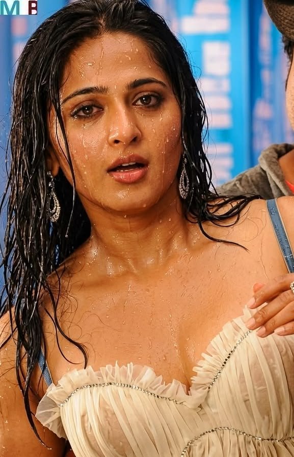 TGJohnson2's tweet photo. Anushka shetty 😍🥰😍 https://t.co/6es0yYUECr