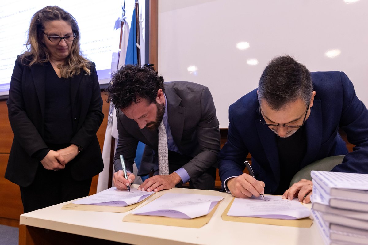 FcomAustral's tweet photo. En la International Design Experience Conference se realizó al firma de la Carta de Buenos Aires, que conformó una red internacional para compartir aprendizajes, y consolidar la colaboración de las instituciones participantes. https://t.co/2JroRIGSki