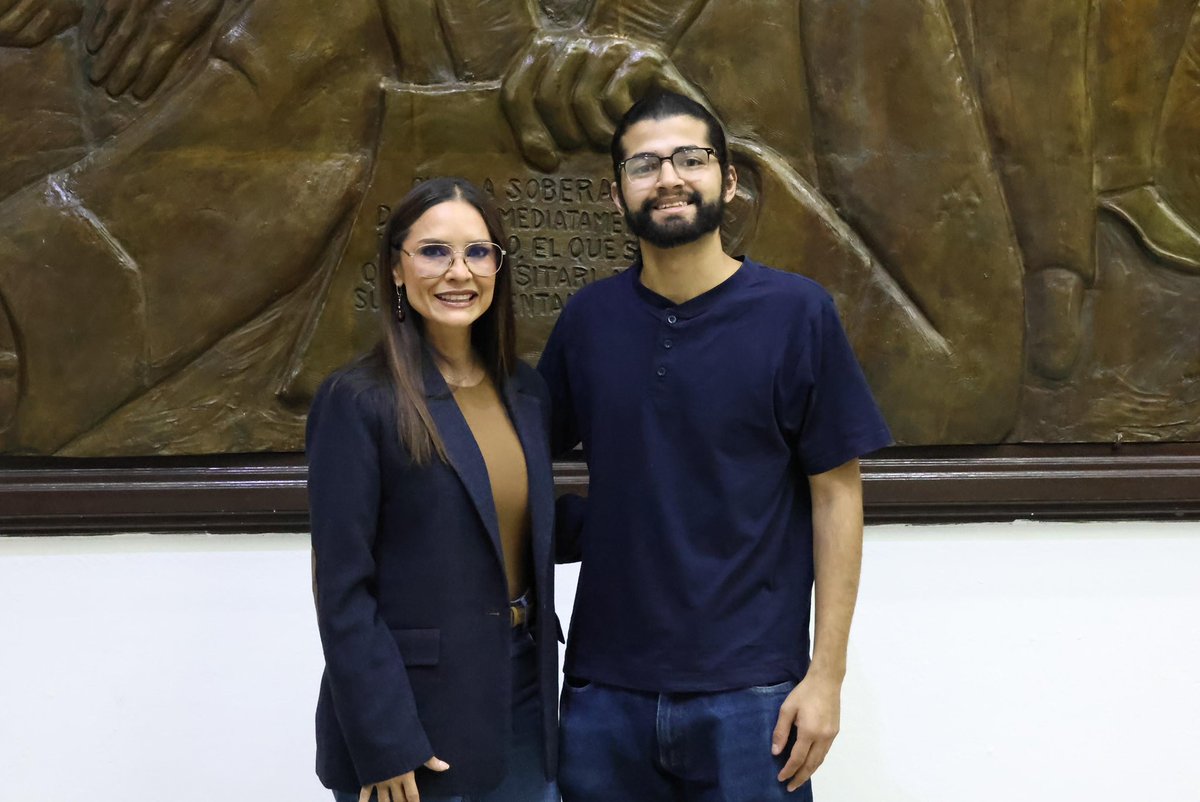 nallelipedrazah's tweet photo. En corresponsabilidad con el activista y líder social Fernando Efrén Torres Gracia, presenté la iniciativa para expedir la Ley para la Protección de las Identidades Culturales y Lingüísticas de las Comunidades Sordas de Michoacán. 
#MujerParaMichoacán♥️ https://t.co/7KO4PnzpPO