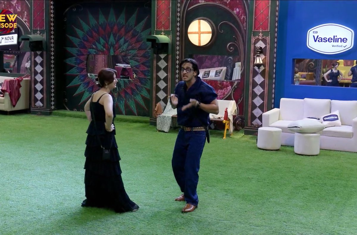 beingrachit_'s tweet photo. they r such an adorable duo yaaar 🥰🤍 I just love their bond.. it’s gives such pure vibes
#BiggBoss20 https://t.co/O4zQ9qCSWN