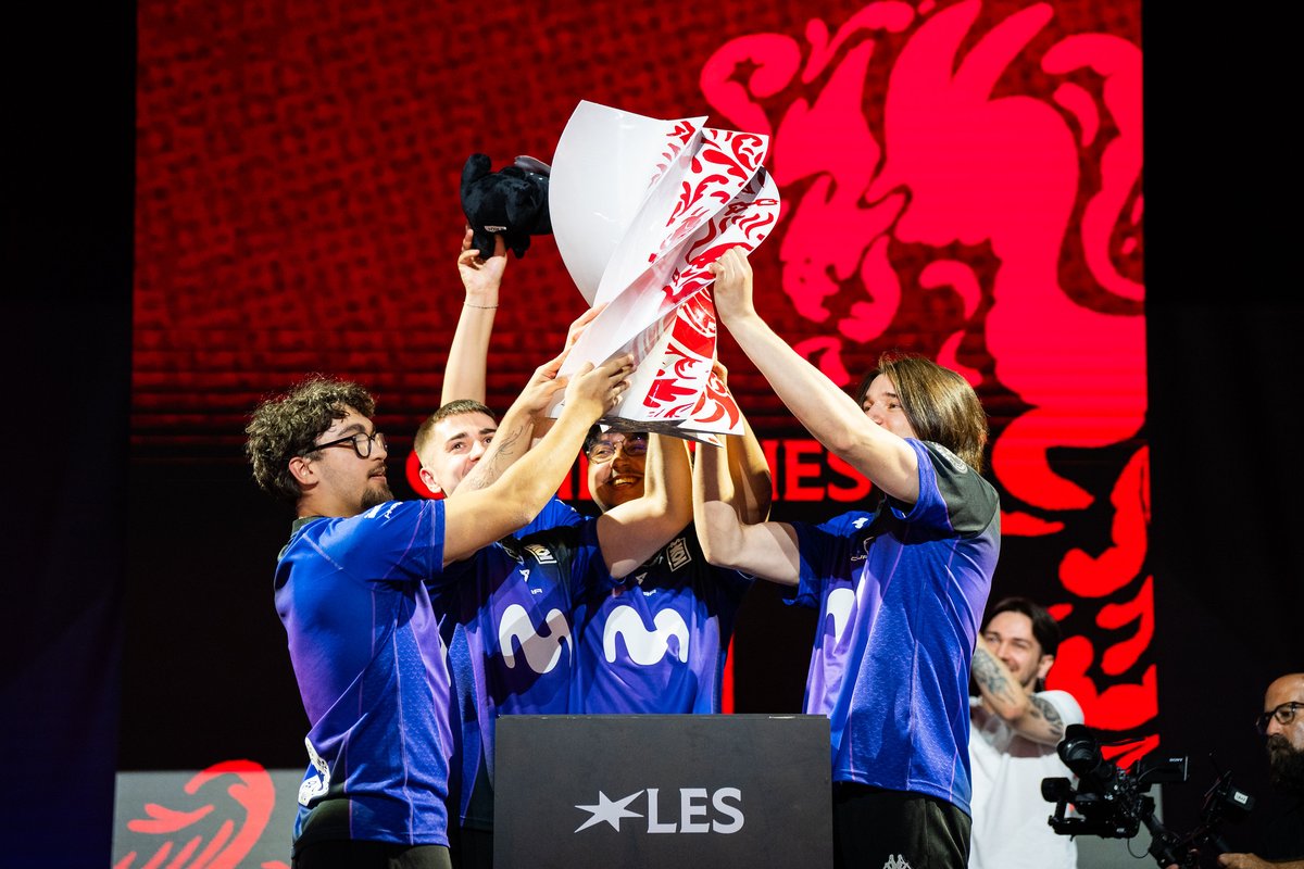 LESESPORTS's tweet photo. ¡Movistar KOI Fénix tumba a BIG en el quinto mapa y se clasifica para el minimundial!

Tendremos a un representante de la LES en el World Star Challengers Invitational, en el que se enfrentarán a equipos como la academia de Dplus, Bilibili, T1 o KT Rolster. https://t.co/WMWboAYcVI