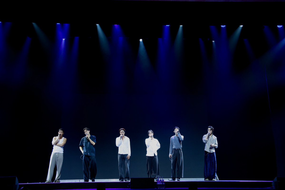 GMMTV's tweet photo. Rehearsal is done! Next stop: meeting all of you! 
Let’s bring the energy and have an amazing time together at the show! 

#OLFDreamOninSaoPaulo
#GMMTV https://t.co/bXMyDCuUIM