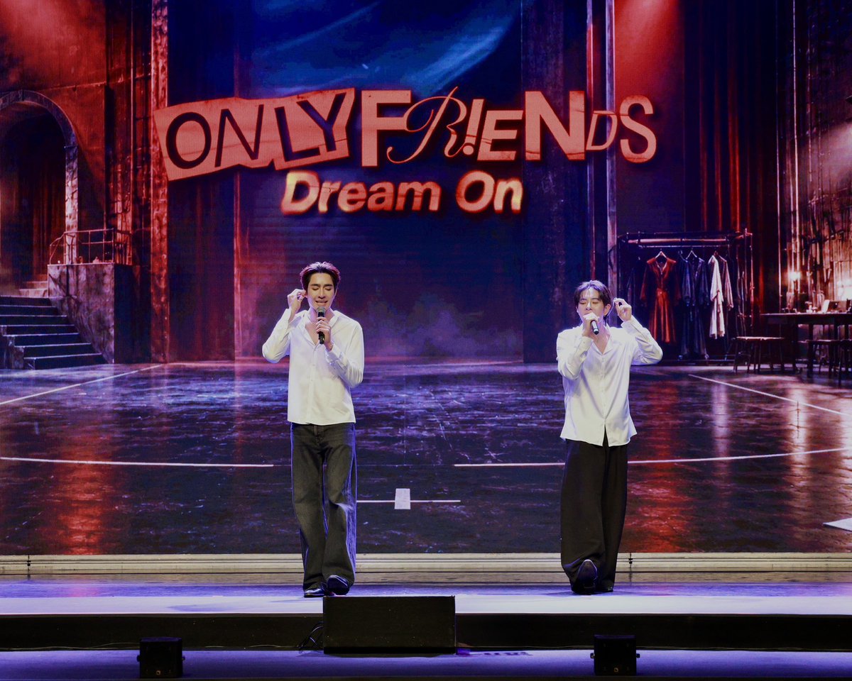 GMMTV's tweet photo. Rehearsal is done! Next stop: meeting all of you! 
Let’s bring the energy and have an amazing time together at the show! 

#OLFDreamOninSaoPaulo
#GMMTV https://t.co/bXMyDCuUIM