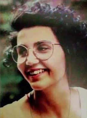 olumsuzsehitler's tweet photo. Diyarbakır’da kurşuna dizilerek şehit edildi. 

Şehit Öğretmen Elif Livan. https://t.co/j9fmuKLtRP