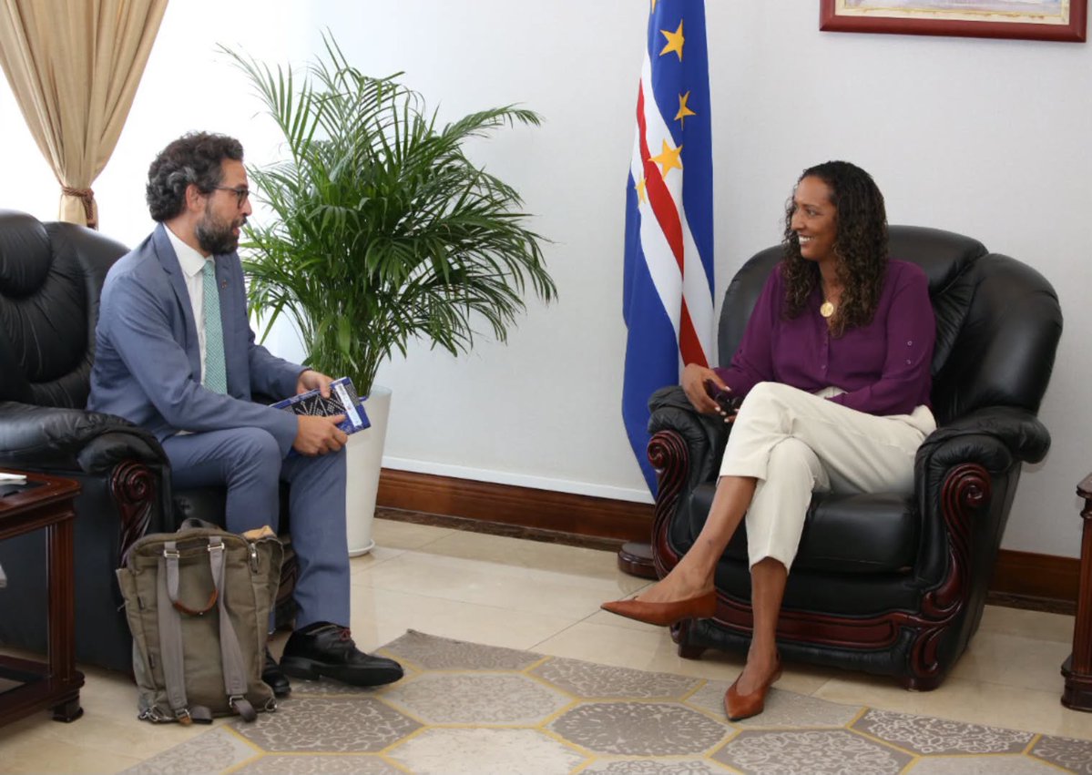 ONU_Droits_BRAO's tweet photo. On 10 September, OHCHR’s Deputy Representative @BenjaminPiMo met with the President of Cabo Verde’s National Assembly Janira Hopffer Almada to discuss Parliament’s human rights priorities, including rights-based budgeting, gender equality, and economic and social rights. https://t.co/chptMonv0M