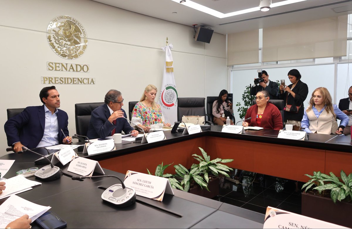 MartinaKantun's tweet photo. Participé en la reunión de la Mesa Directiva del @senadomexicano, donde seguimos construyendo acuerdos y dando cauce responsable a los trabajos legislativos.

Con firmeza y compromiso, seguimos trabajando por México. 🇲🇽 https://t.co/ean9tC8qPt