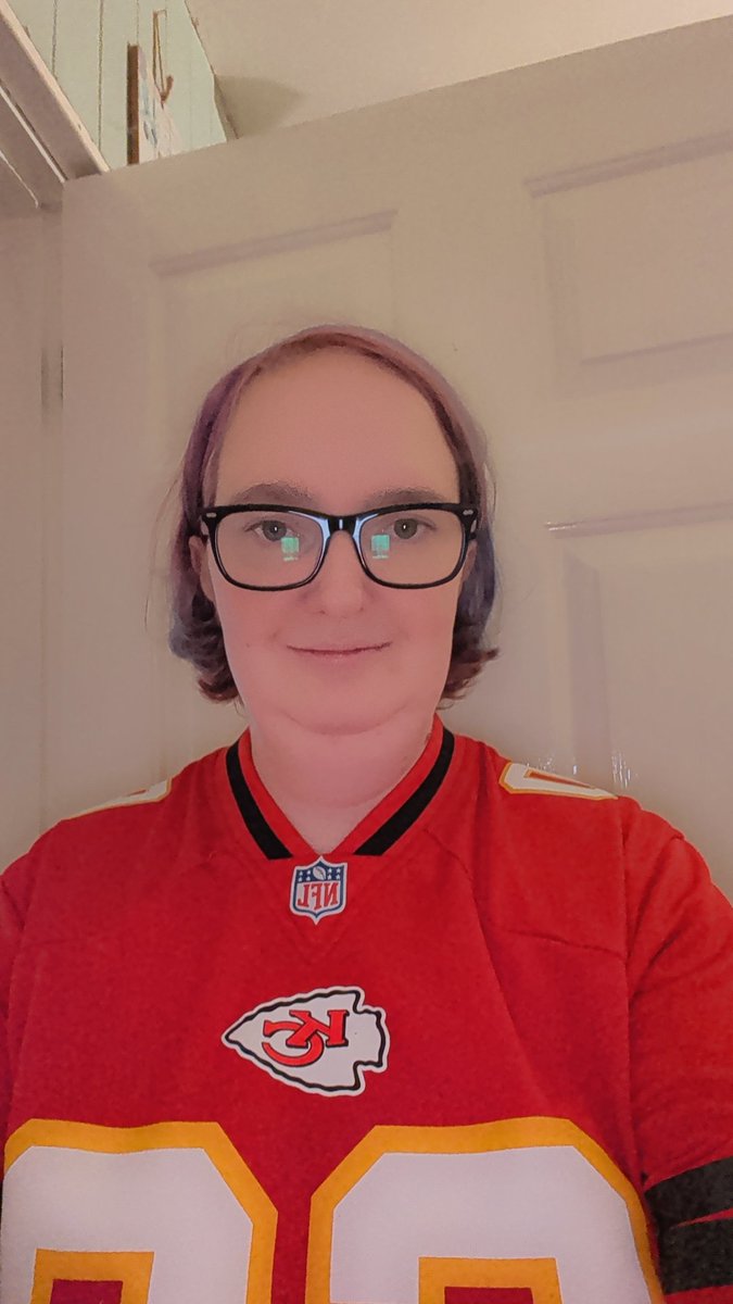 tigercher's tweet photo. @BBQChiefs UK Chief Fan check-in and ready in new shirt for match. Flag is flying also - let's go Chiefs!! https://t.co/03aoAk5sMU